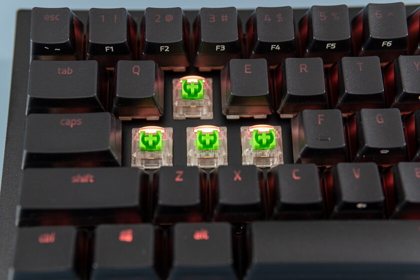 «Невидимые» клавиши и 65% от полноформатной клавиатуры. Обзор Razer BlackWidow V3 Mini — Переключатели и производительность. 4