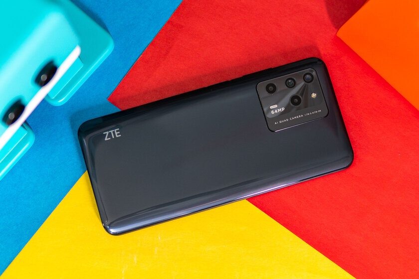 Реальная альтернатива. Обзор ZTE Blade V30