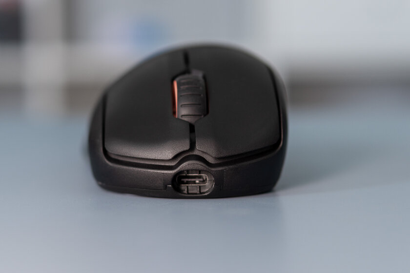 Геймерам от профессионалов. Обзор SteelSeries Prime Wireless — Подключение и автономность. 4