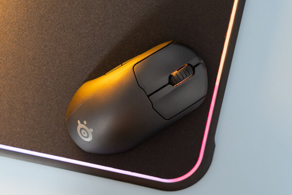 Геймерам от профессионалов. Обзор SteelSeries Prime Wireless — Внешний вид и эргономика. 1