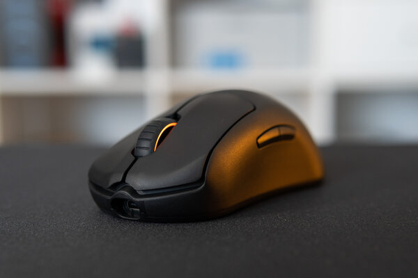 Геймерам от профессионалов. Обзор SteelSeries Prime Wireless — Внешний вид и эргономика. 2
