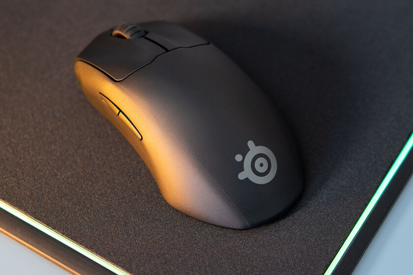 Геймерам от профессионалов. Обзор SteelSeries Prime Wireless — Внешний вид и эргономика. 5