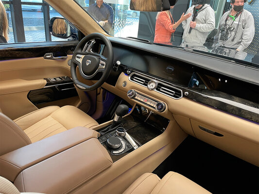 24 млн рублей за отечественный премиум-класс: стартовали продажи Aurus Senat