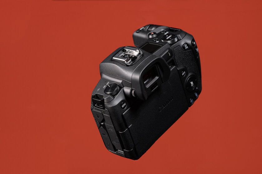 Беззеркалка уже не экзотика. Снимал несколько недель на Canon EOS R