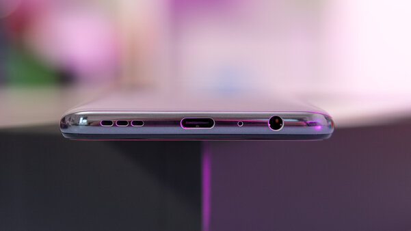 Конкурент среднебюджетным Xiaomi и Samsung. Обзор Realme GT Master Edition — Железо и софт. 21