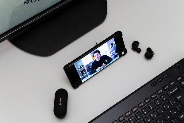Необычный смартфон — это хорошо или плохо? Опыт использования Sony Xperia 1 III — Внешний вид. 6