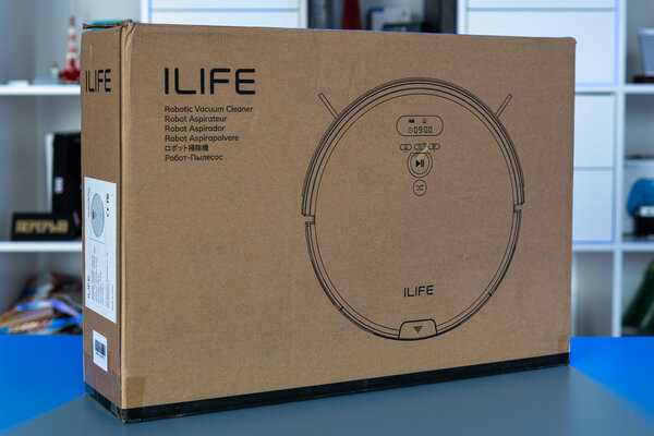 С акцентом на уборке. Обзор iLife V8 Plus — Комплект поставки. 1