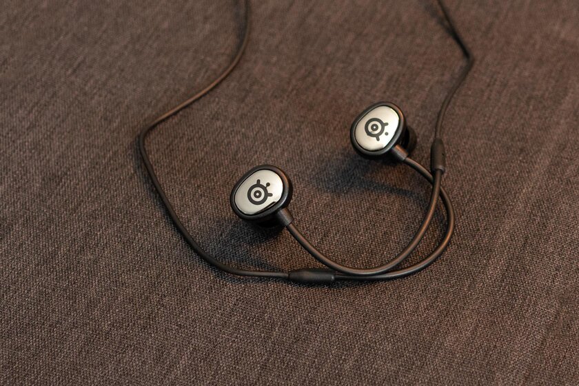 Если к TWS приделать микрофон и провода. Обзор SteelSeries Tusq для мобильного гейминга — Отзыв спустя две недели использования. 1