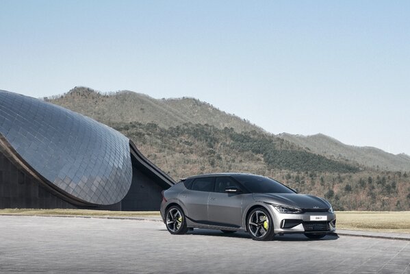KIA привезёт в Россию свой первый электромобиль уже в следующем году