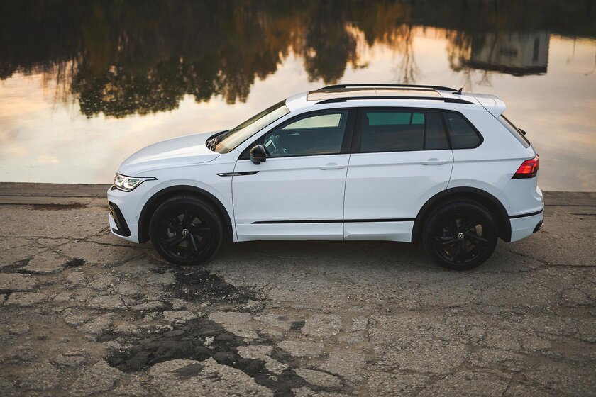 Малый повзрослел. Тест-драйв заряженного Volkswagen Tiguan R-Line (2021) — Интерьер и удобство внутри. 23