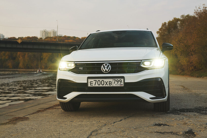 Малый повзрослел. Тест-драйв заряженного Volkswagen Tiguan R-Line (2021) — Отзыв. 1