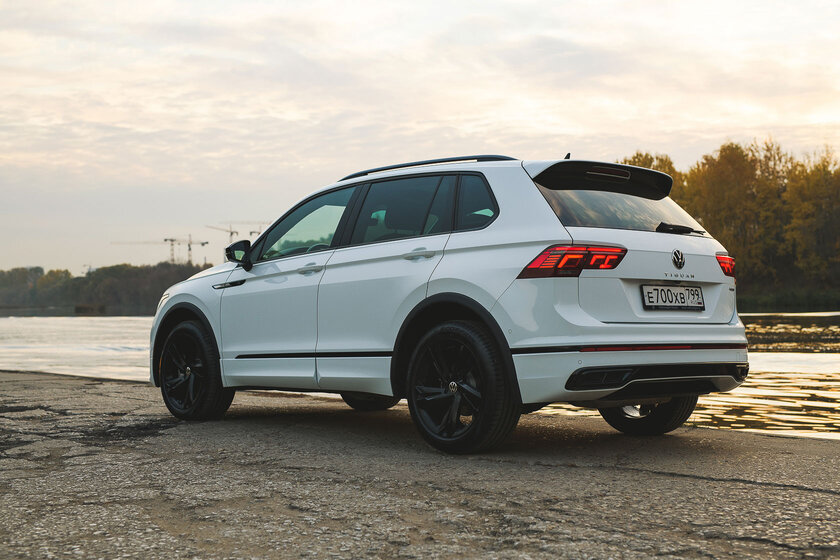 Малый повзрослел. Тест-драйв заряженного Volkswagen Tiguan R-Line (2021) — Отзыв. 4
