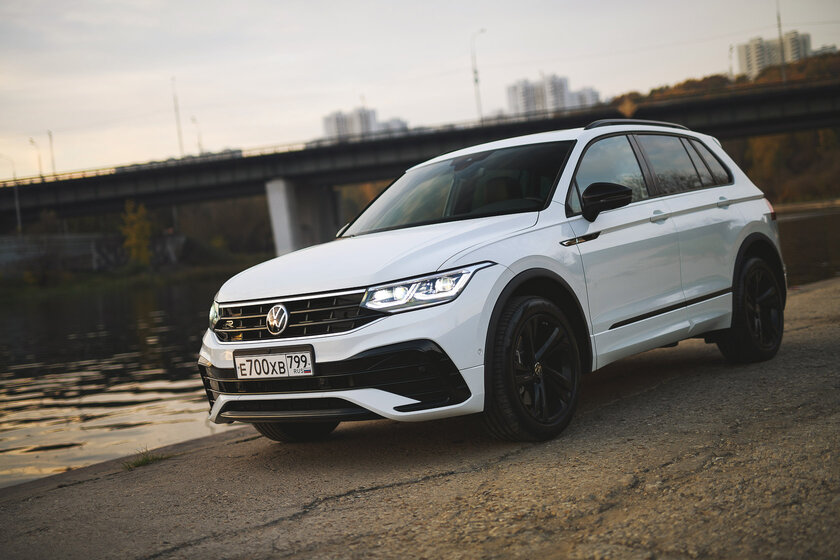 Малый повзрослел. Тест-драйв заряженного Volkswagen Tiguan R-Line (2021) — Отзыв. 5