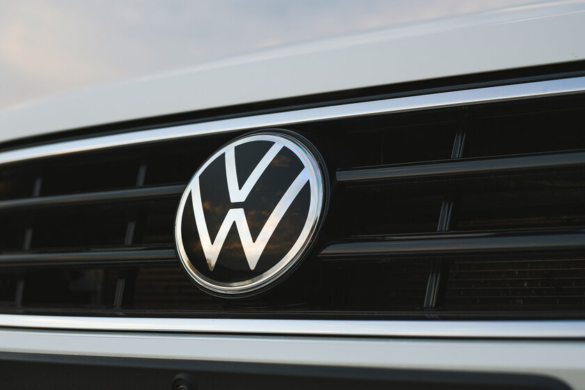 Малый повзрослел. Тест-драйв заряженного Volkswagen Tiguan R-Line (2021)