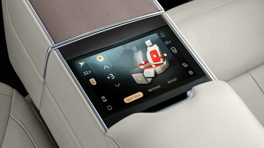 Представлено пятое поколение Range Rover: новая платформа и огромный дисплей