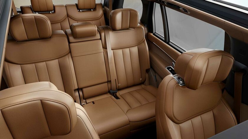 Представлено пятое поколение Range Rover: новая платформа и огромный дисплей