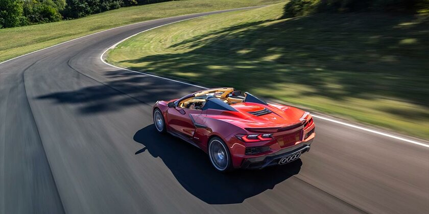 Новый Corvette оснастили мощнейшим V8 в истории: от нуля до сотни за 2,6 секунды