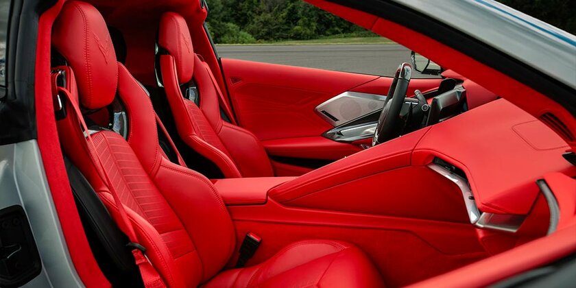 Новый Corvette оснастили мощнейшим V8 в истории: от нуля до сотни за 2,6 секунды