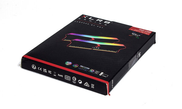 Обзор оперативной памяти PNY DDR4 XLR8 Gaming EPIC-X RGB 32 Гбайт: красота требует жертв — Внешний вид, спецификации. 1