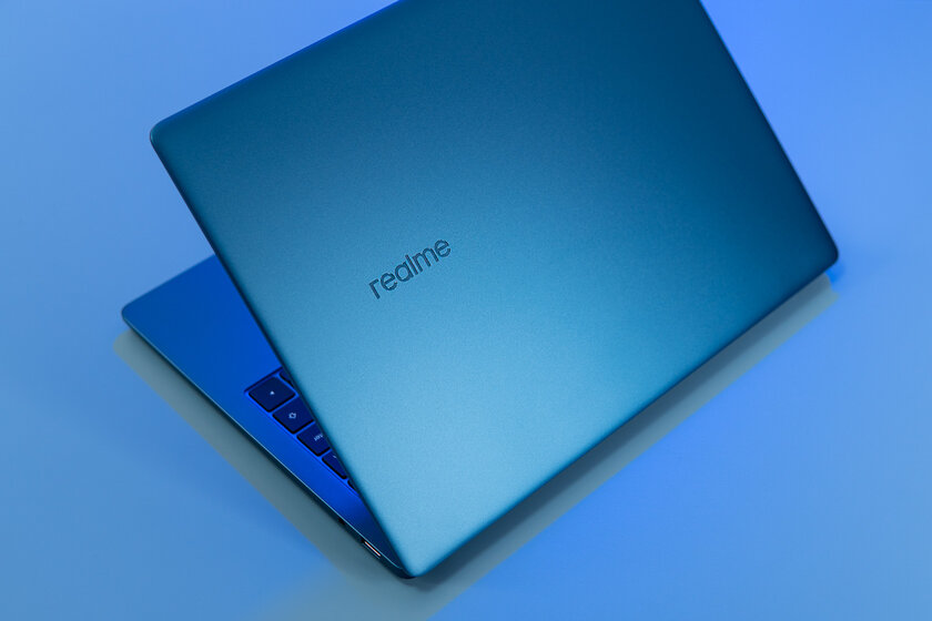 На что способен производитель смартфонов в сегменте ноутбуков? Обзор Realme Book