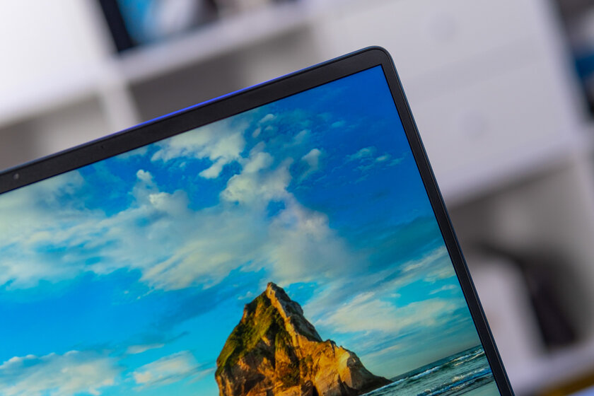 На что способен производитель смартфонов в сегменте ноутбуков? Обзор Realme Book — Дисплей и звучание. 11