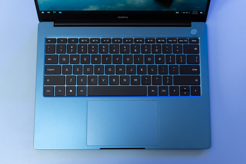 На что способен производитель смартфонов в сегменте ноутбуков? Обзор Realme Book — Клавиатура и тачпад. 1