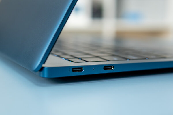 На что способен производитель смартфонов в сегменте ноутбуков? Обзор Realme Book — Дизайн и эргономика. 1