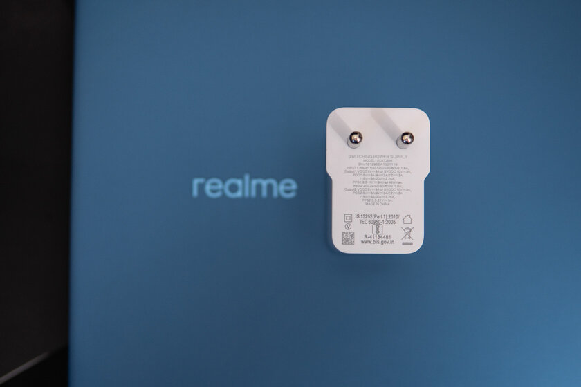 На что способен производитель смартфонов в сегменте ноутбуков? Обзор Realme Book — Время работы и разъёмы. 1