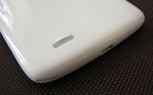 Обзор смартфона Lenovo S820