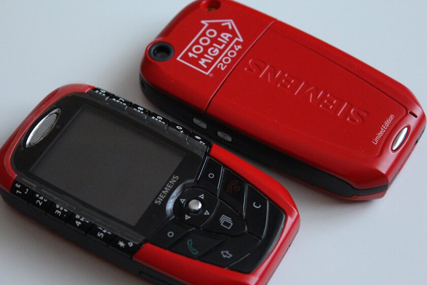 Техностальгия: Siemens SX1 с Symbian и клавиатурой-проектором. Это инновации, а не iPhone