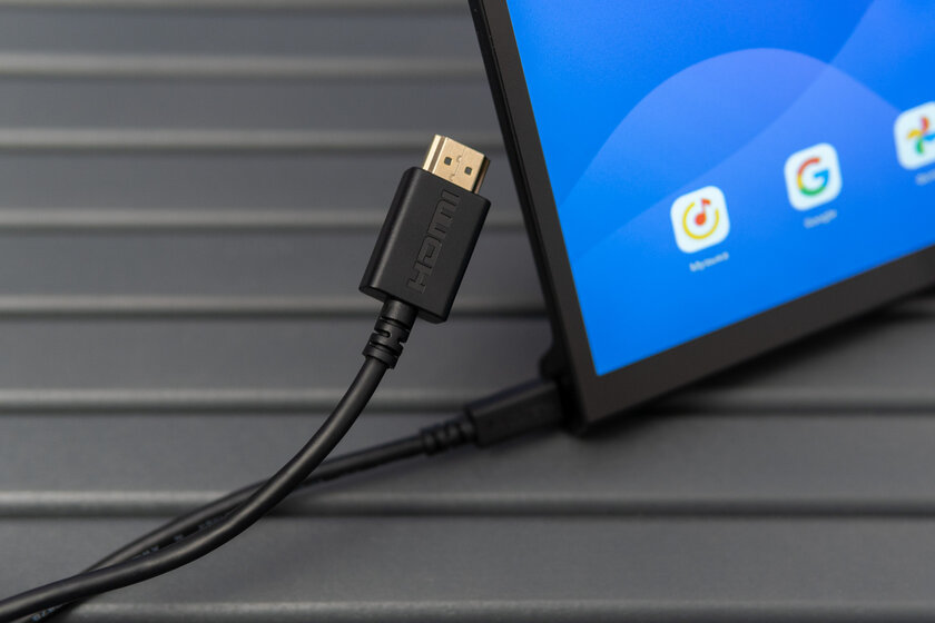 Планшет со встроенной ручкой-подставкой — гениально. Обзор Lenovo Yoga Tab 13 — Особенная фишка: режим монитора. 1