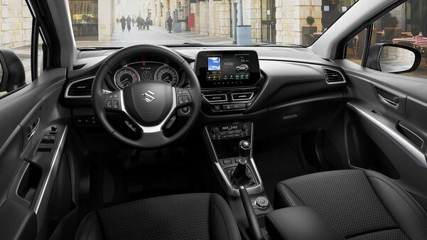 Представлен новый Suzuki SX4: другой дизайн, но прежняя платформа