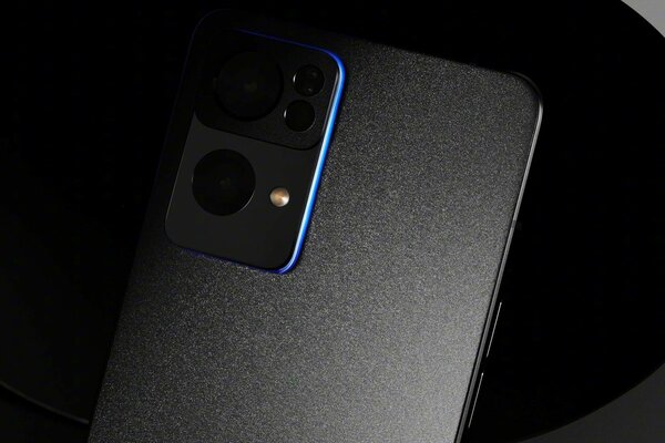 OPPO выпустила Reno7, Reno7 Pro и Reno7 SE: трио смартфонов с дисплеями на 90 Гц и 5G