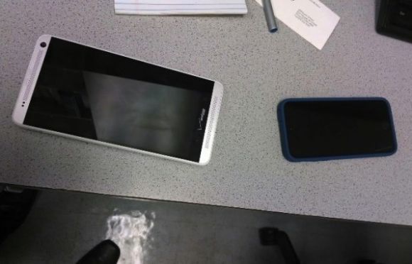 В сеть попали фотографии HTC One Max