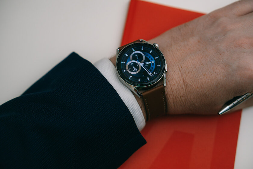 Умные часы на все случаи жизни. Обзор всей линейки Huawei Watch GT 3 и GT Runner — Крупная модель 46 мм. 3