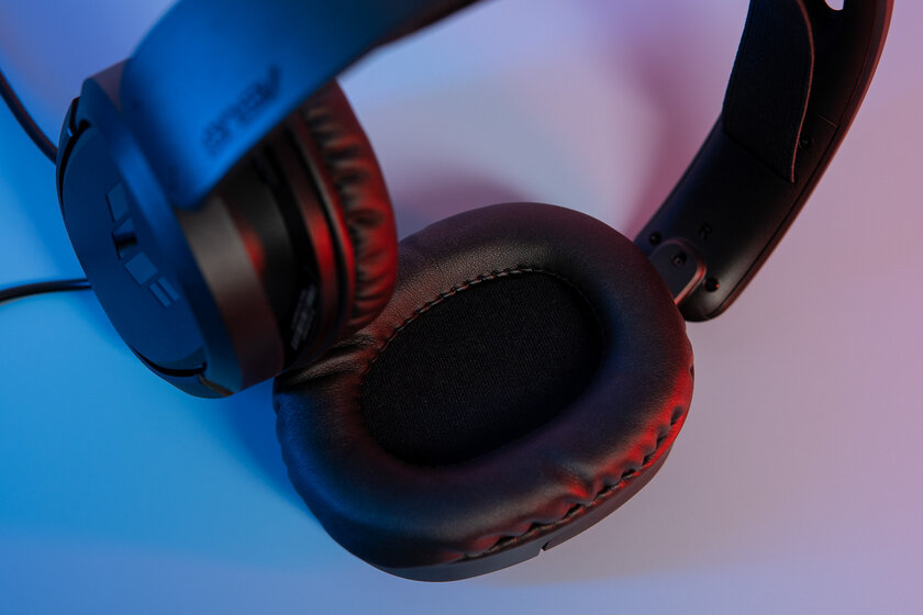 Самая лёгкая, монолитная и с аудиоджеком — идеал? Обзор ASUS TUF Gaming H1 — Внешний вид и эргономика. 3