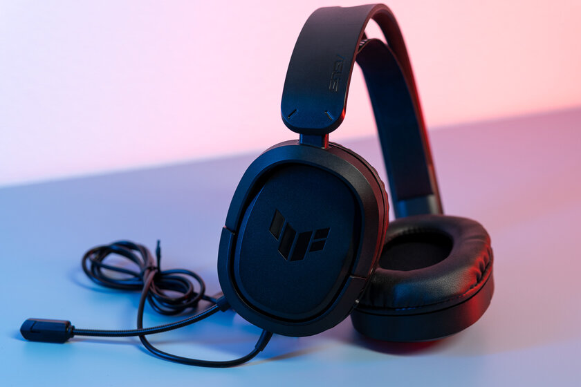 Самая лёгкая, монолитная и с аудиоджеком — идеал? Обзор ASUS TUF Gaming H1 — Внешний вид и эргономика. 4
