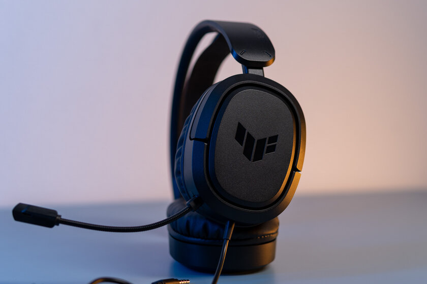 Самая лёгкая, монолитная и с аудиоджеком — идеал? Обзор ASUS TUF Gaming H1 — Звучание и микрофон. 1