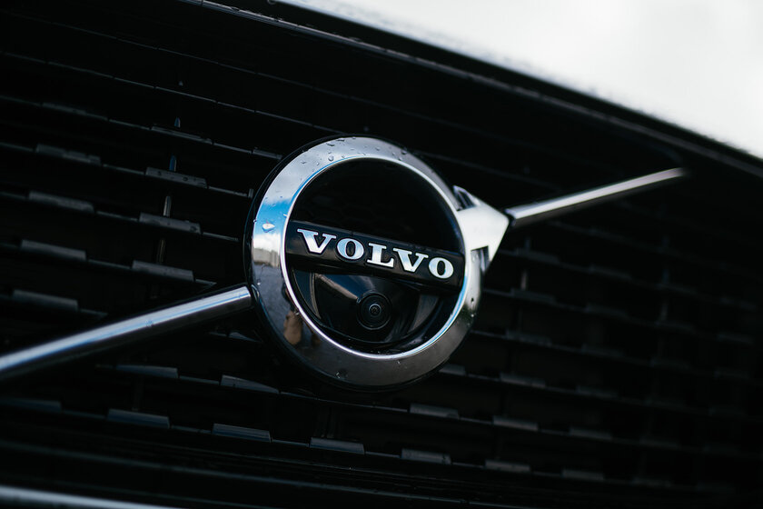 Volvo отметила 50 лет на российском рынке и показала винтажные автомобили