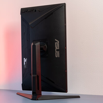 Когда игровой монитор удобен в повседневности. Обзор ASUS TUF Gaming VG28U — Внешний вид и подставка. 10