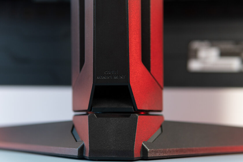 Когда игровой монитор удобен в повседневности. Обзор ASUS TUF Gaming VG28U — Разъёмы и питание. 3