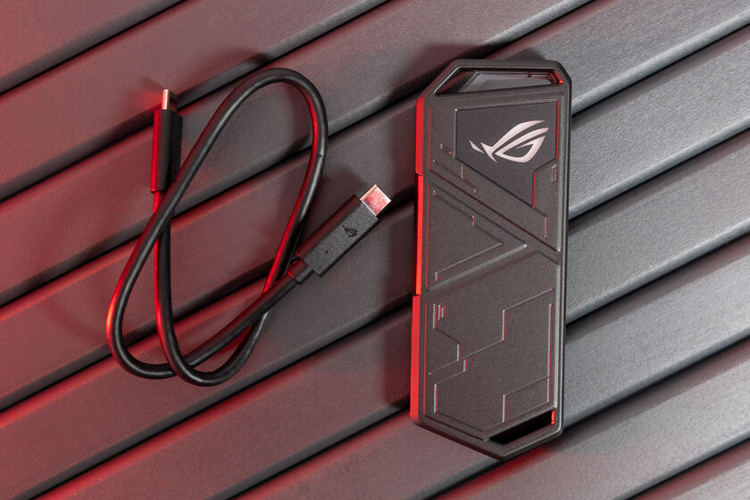 Быстрый, компактный и светящийся. Обзор ASUS ROG Strix Arion S500