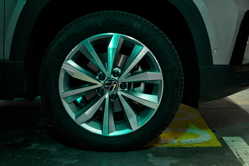Раньше таких называли хетчбэками. Тест-драйв Volkswagen Taos (2021)
