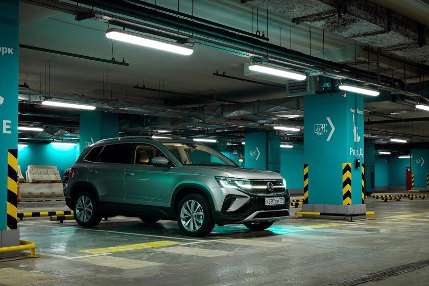 Раньше таких называли хетчбэками. Тест-драйв Volkswagen Taos (2021) — Отзыв. 1