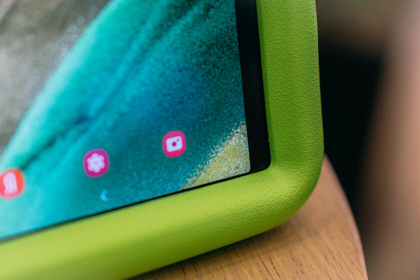 Неубиваемый планшет Samsung для детей. Обзор Galaxy Tab Kids (2021) — Дизайн. 2