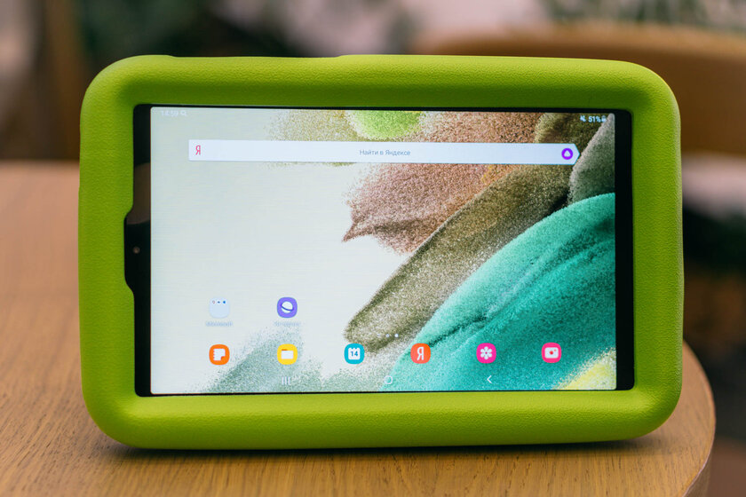 Неубиваемый планшет Samsung для детей. Обзор Galaxy Tab Kids (2021) — Дисплей. 1