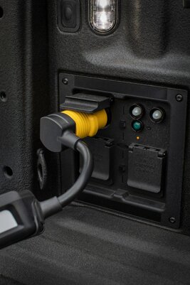 Новая технология Ford позволит заряжать электромобили друг от друга