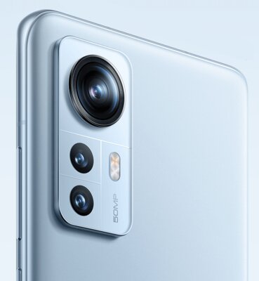 Знакомьтесь, лучший смартфон Xiaomi в 2021 году: что нового в Xiaomi 12 — Дизайн: компактнее iPhone 13, но ничего кардинально нового. 6