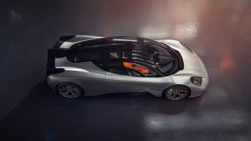 Внедорожник Ferrari и квадратная Dacia. 22 самых ожидаемых автомобиля 2022 года