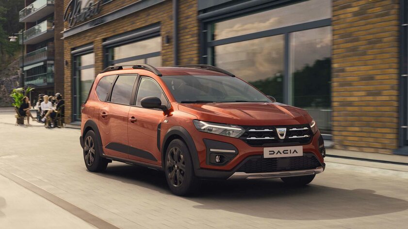 Внедорожник Ferrari и квадратная Dacia. 22 самых ожидаемых автомобиля 2022 года